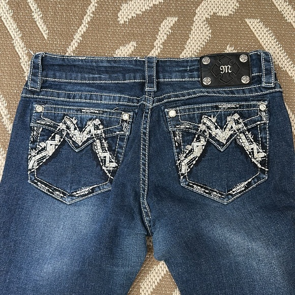 Miss Me Distressed Signature Boot Jean JM1232B Size 31 Inseam 34 Color MK 323 - Picture 10 of 17